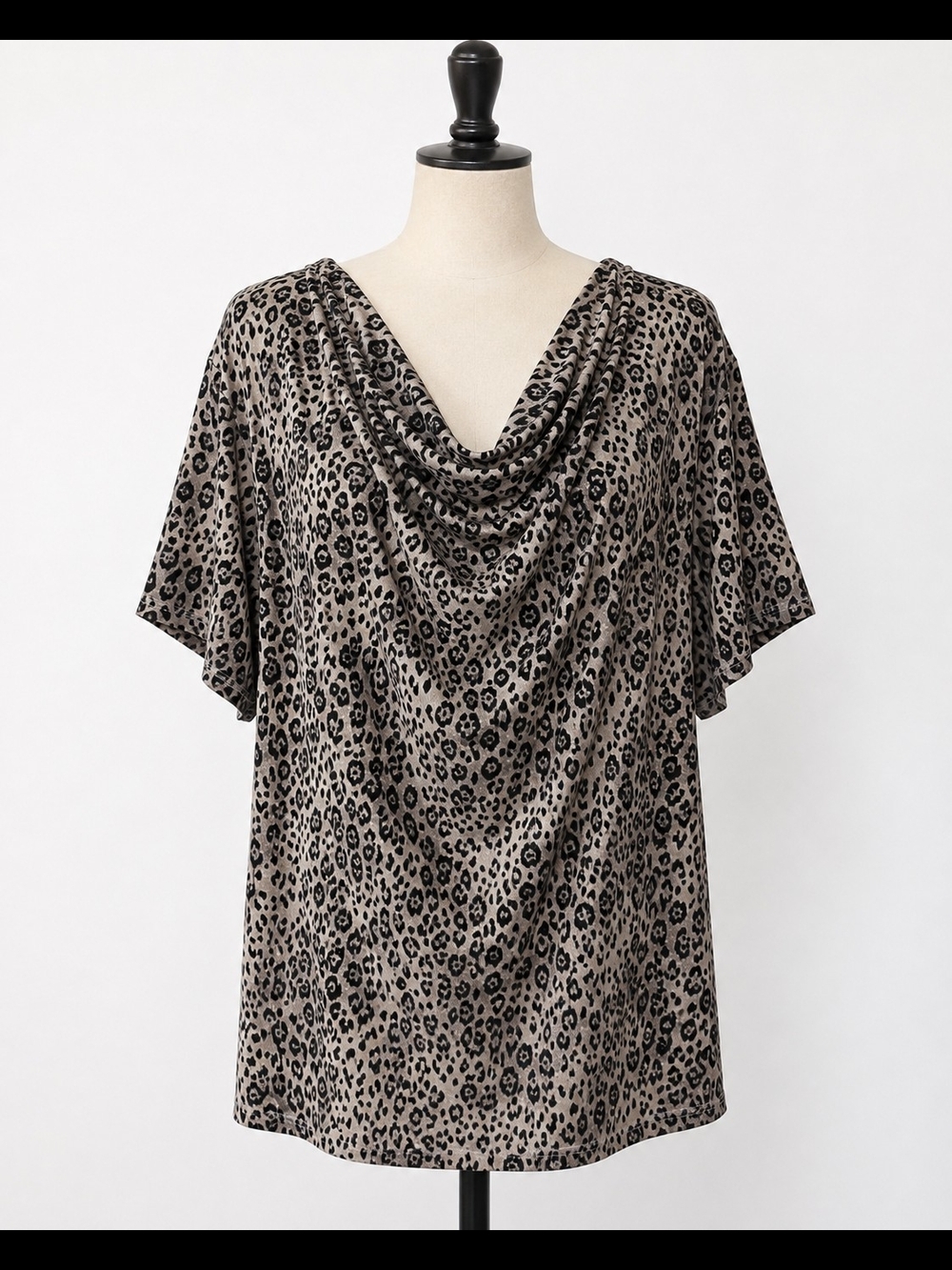 Jacyln Smith Collection 2X Leopard Print Cowl Neck Top